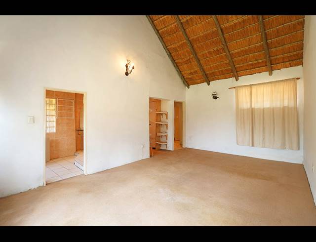 4 BEDROOM FREEHOLD FOR SALE IN GLENHAZEL